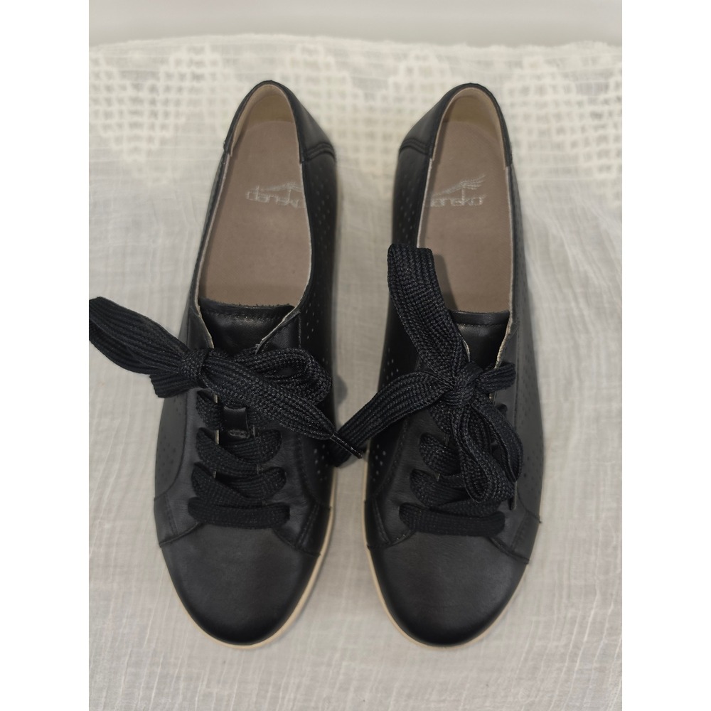 Dansko Charlie Black Leather Perforated Lace Up Sneakers Womens 39 Walking Shoes
